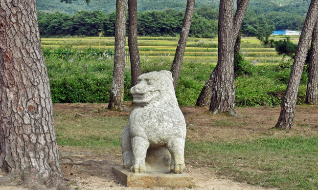 경주괘릉 앞 돌사자