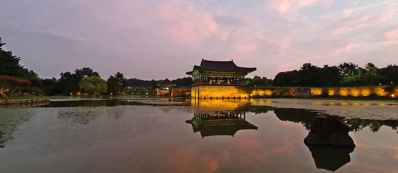 밤의 동궁과 월지 전경