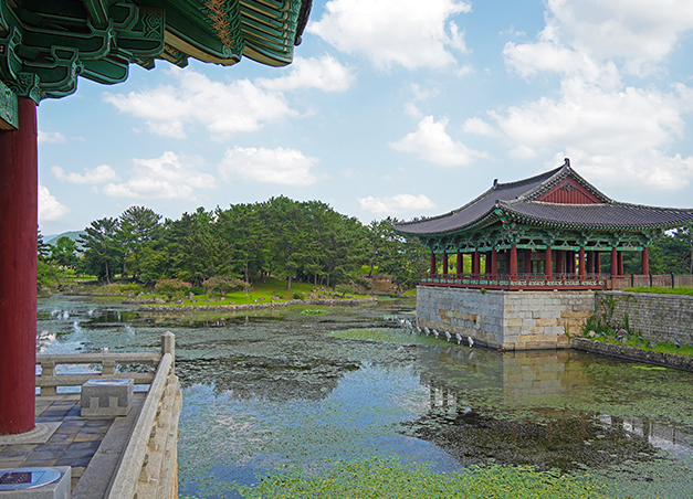 신라 정원, 동궁과 월지