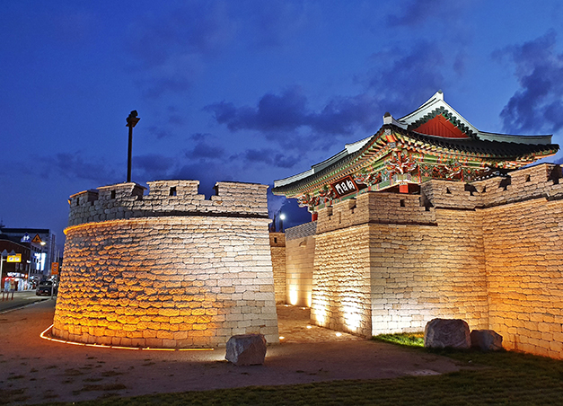 경주 둘레길 ‘경주읍성길_읍성 야경