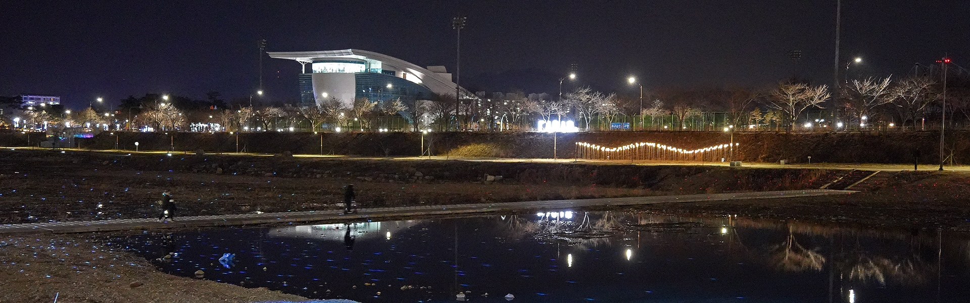 북천둔치 수변산책로