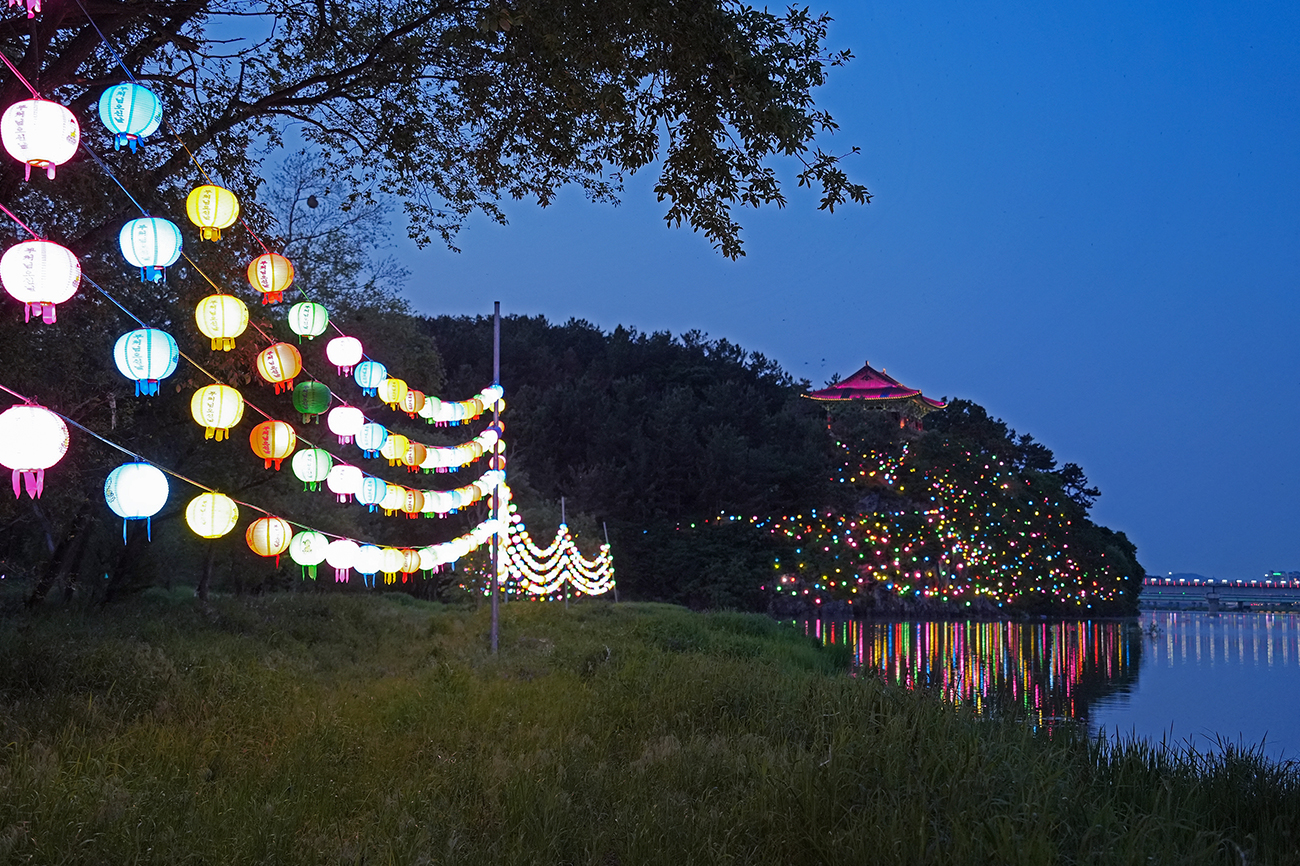 형산강 연등문화축제 장면