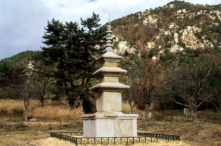 천룡사지삼층석탑