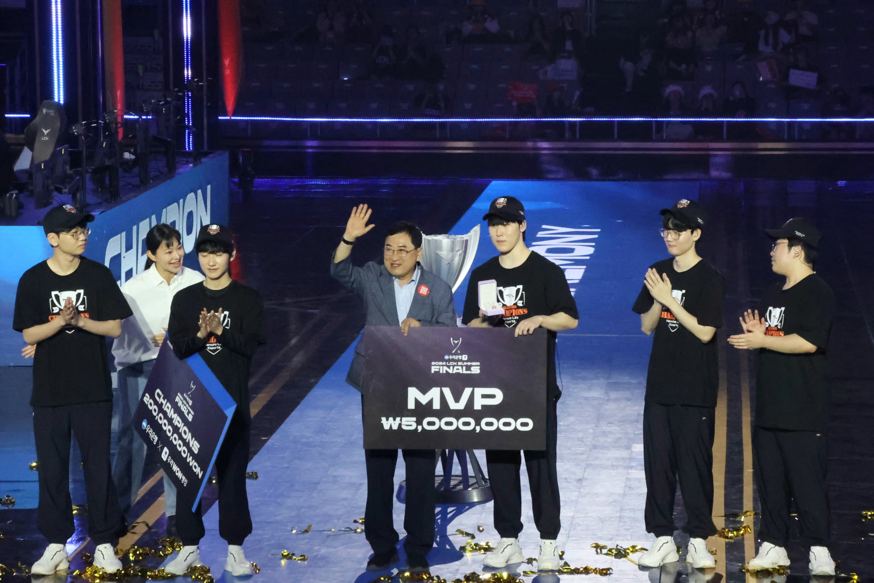 경주시는 지난 6~9일까지 사흘간 경주실내체육관과 타임캡슐광장에서 열린 ‘2024 리그 오브 레전드 챔피언스 코리아’가 성공적으로 마무리됐다고 9일 밝혔다.