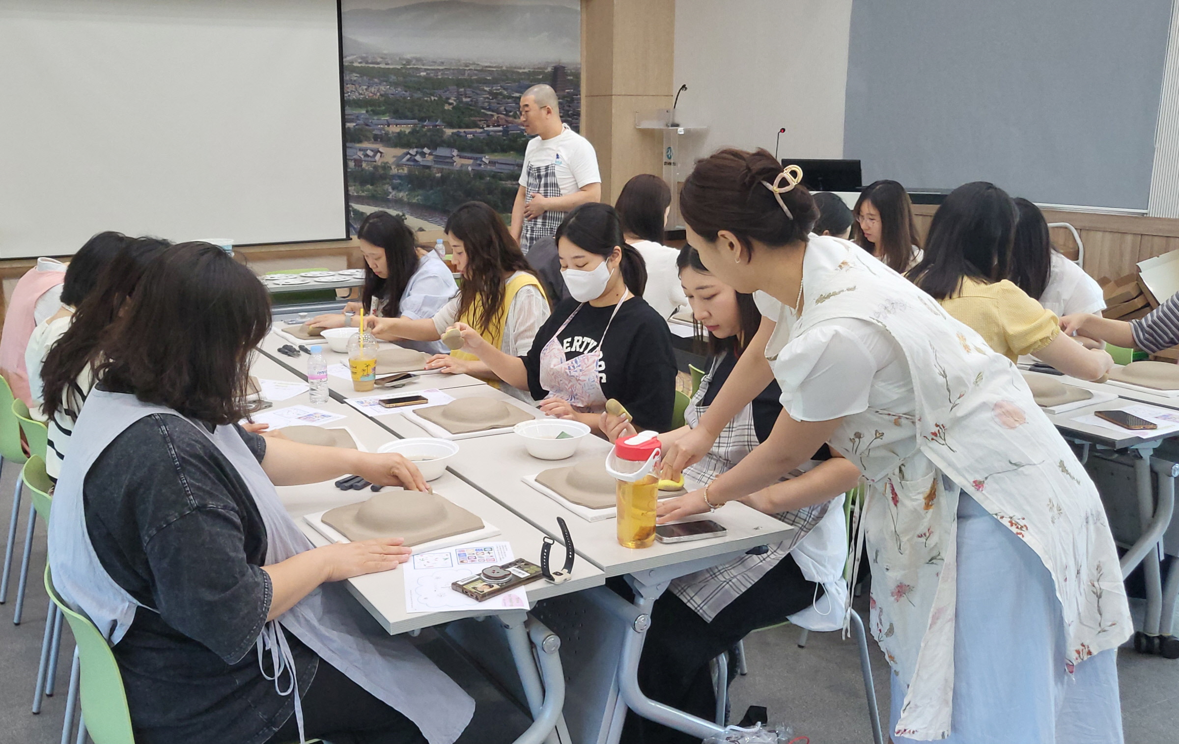 경주시보건소는 지난 11일 도예 태교교실을 운영했다.