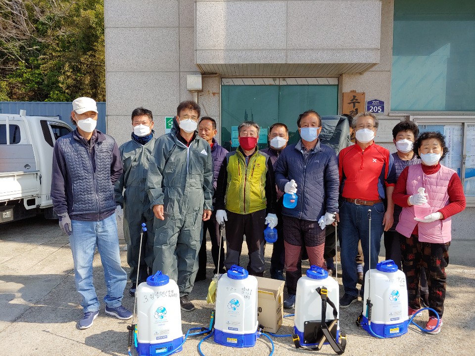 양남면 수렴리상가번영회, 코로나19 극복 위한 릴레이 방역 실시