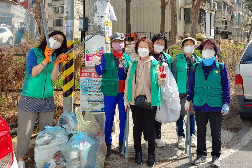 환경정비 활동 후 기념촬영