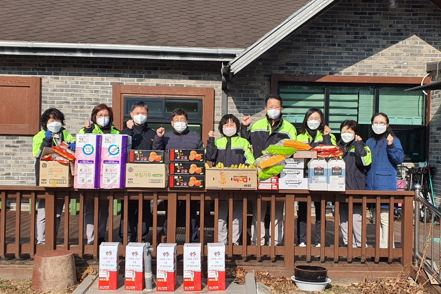 경주시 산내면 전담의용소방대, 노인복지시설에 생필품 및 재능기부