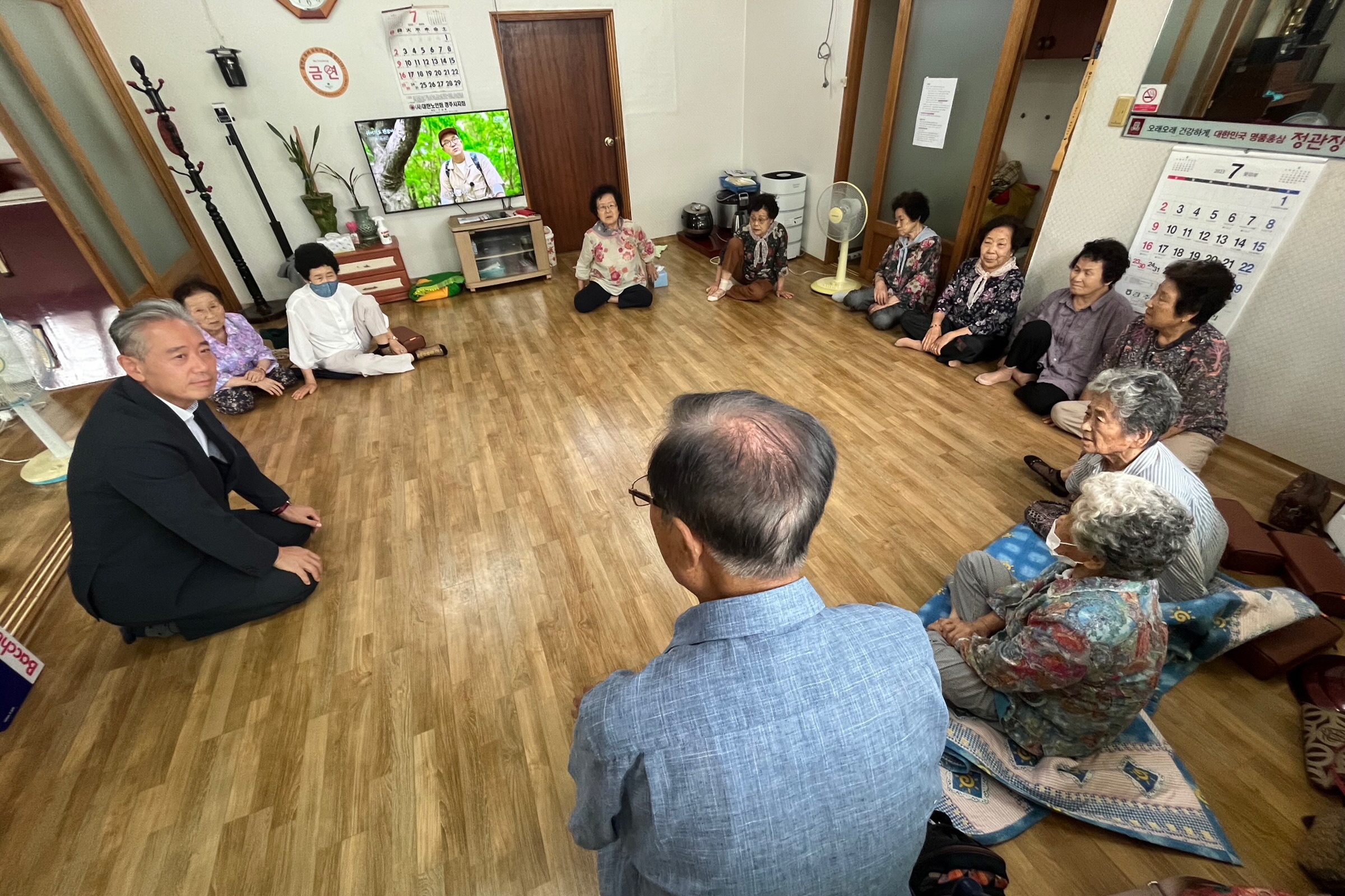 용강동 손기복 신임 동장, 경로당 방문 인사