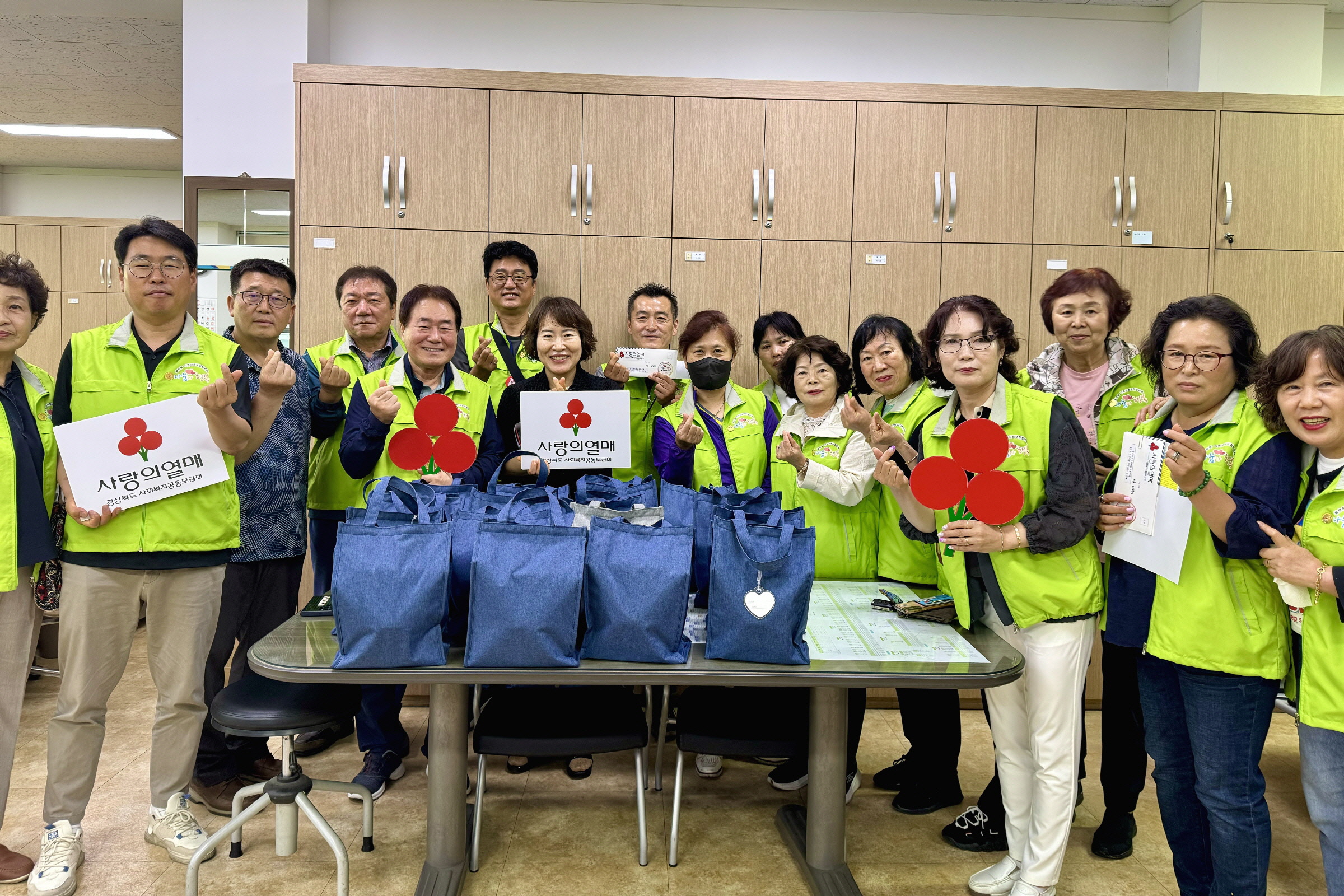 지난 29일 황오동 지역사회보장협의체에서 3차 정기회의를 개최하고 지역특화사업을 진행했다.