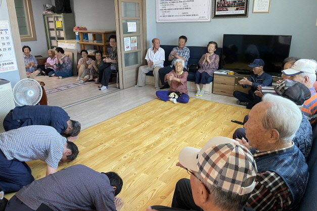 4.감포읍) 경로당방문사진.jpeg