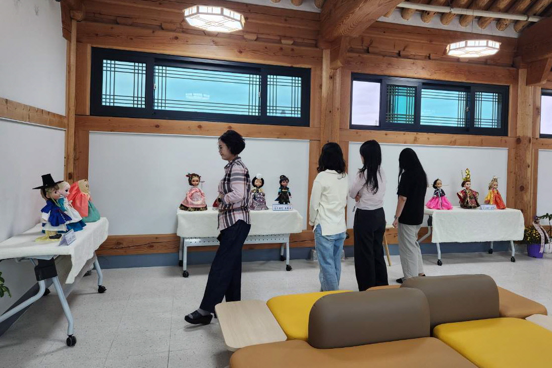 2. 황남동) 전시관 사진.jpg