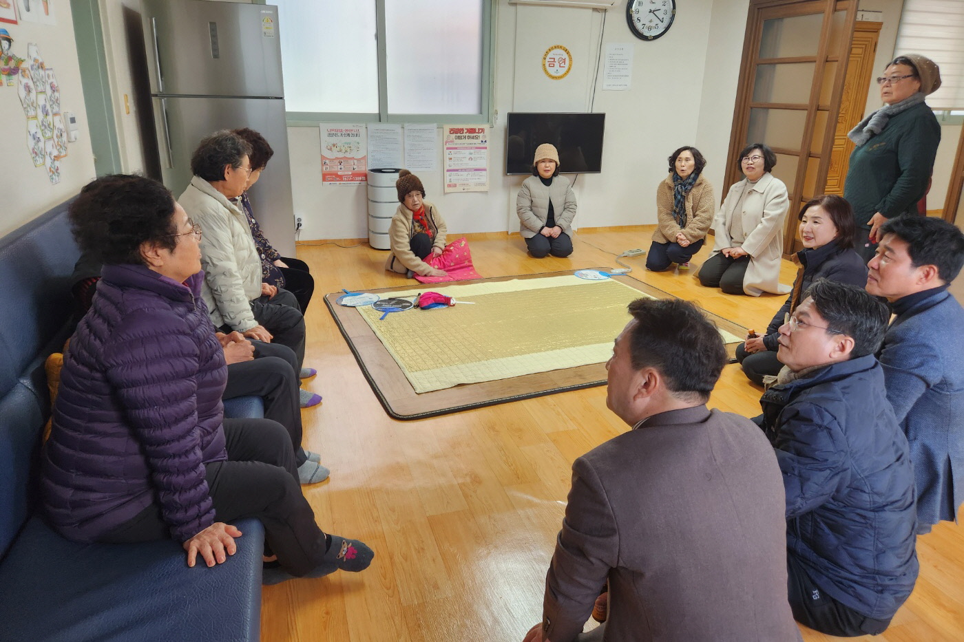 7. 현곡면)신임 현곡면장 경로당 방문 인사 사진.jpg