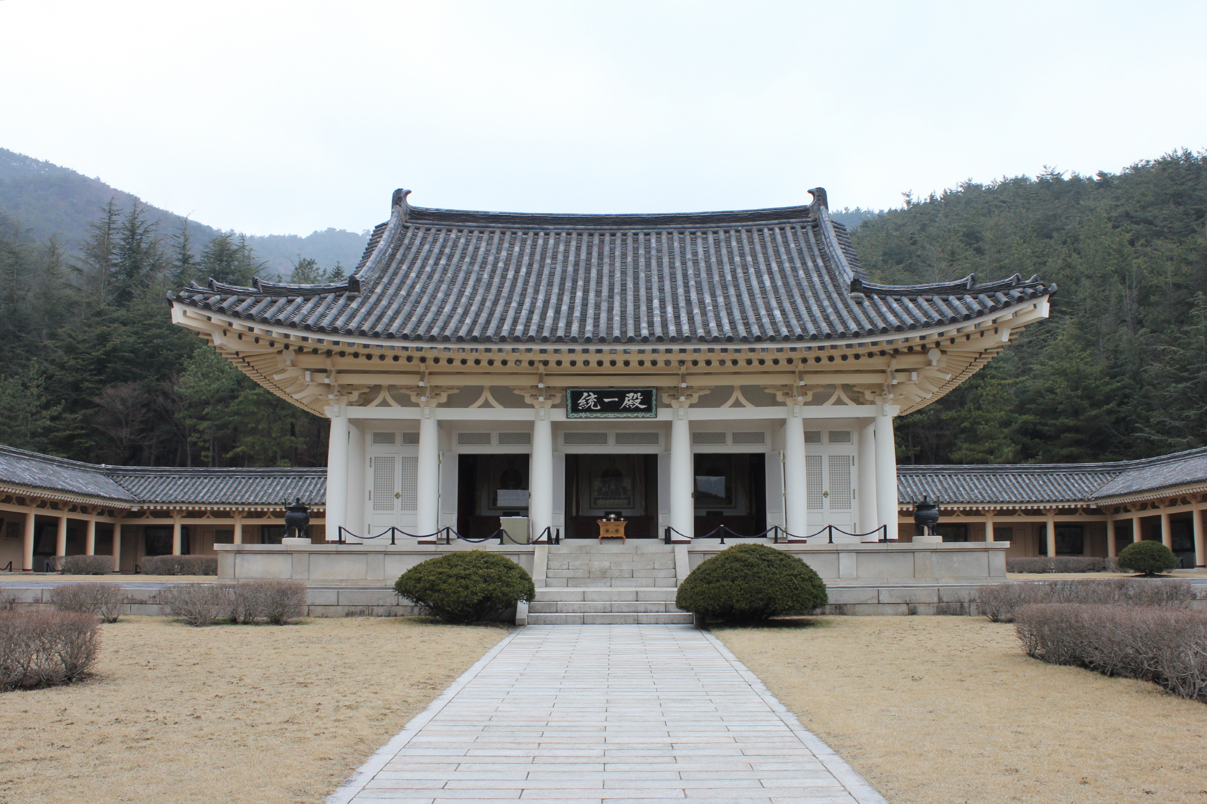 통일전 전경