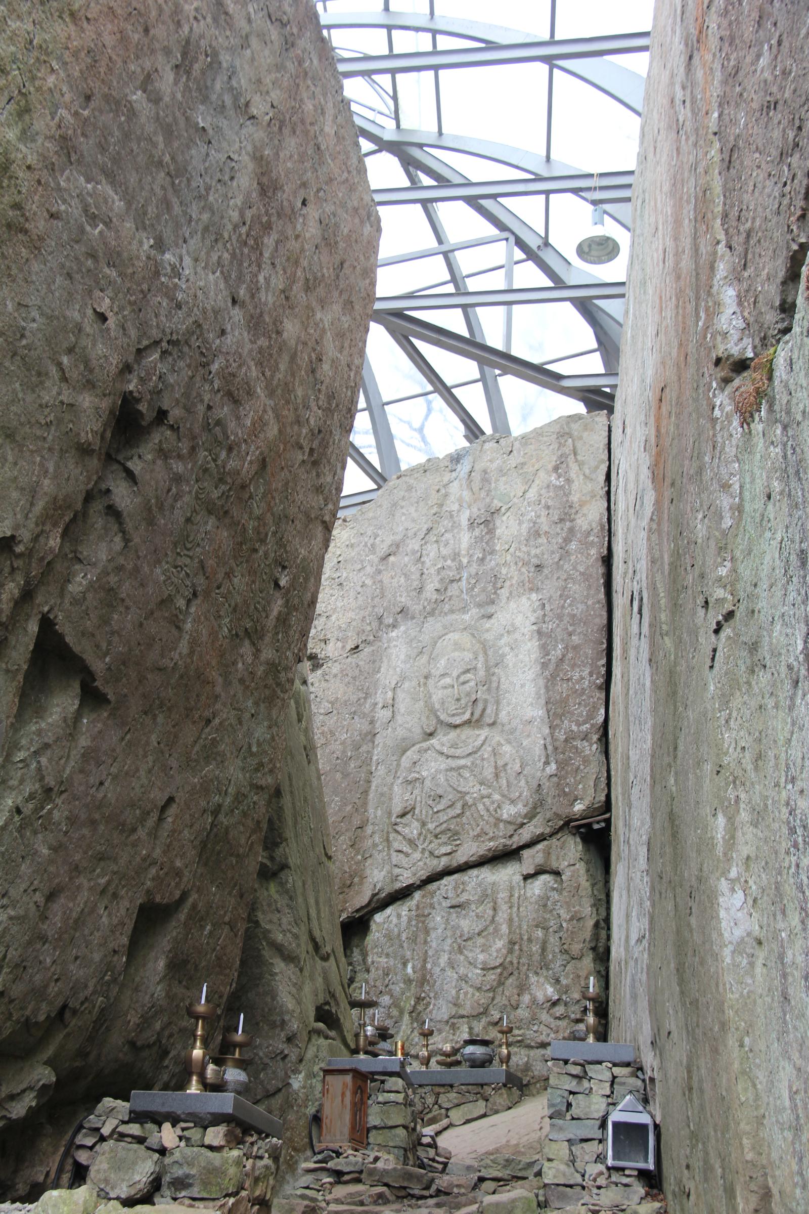 단석산신선사마애불상군