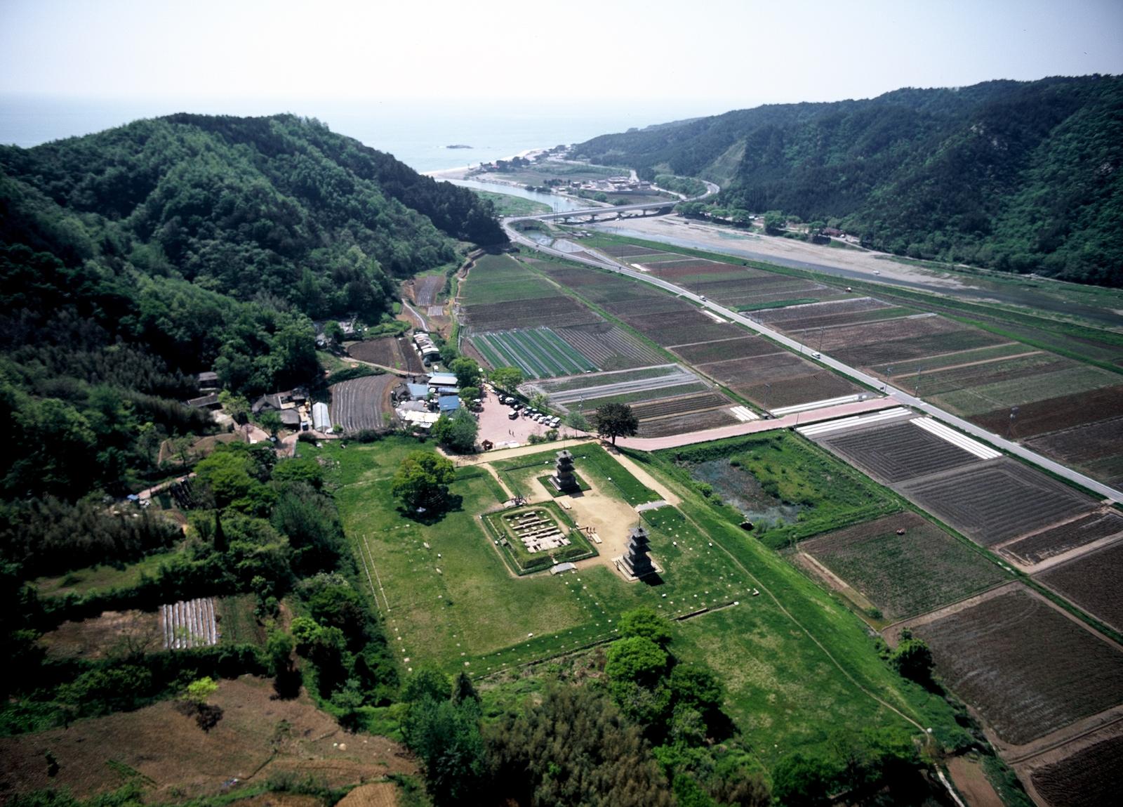 감은사에서대왕암항공사진