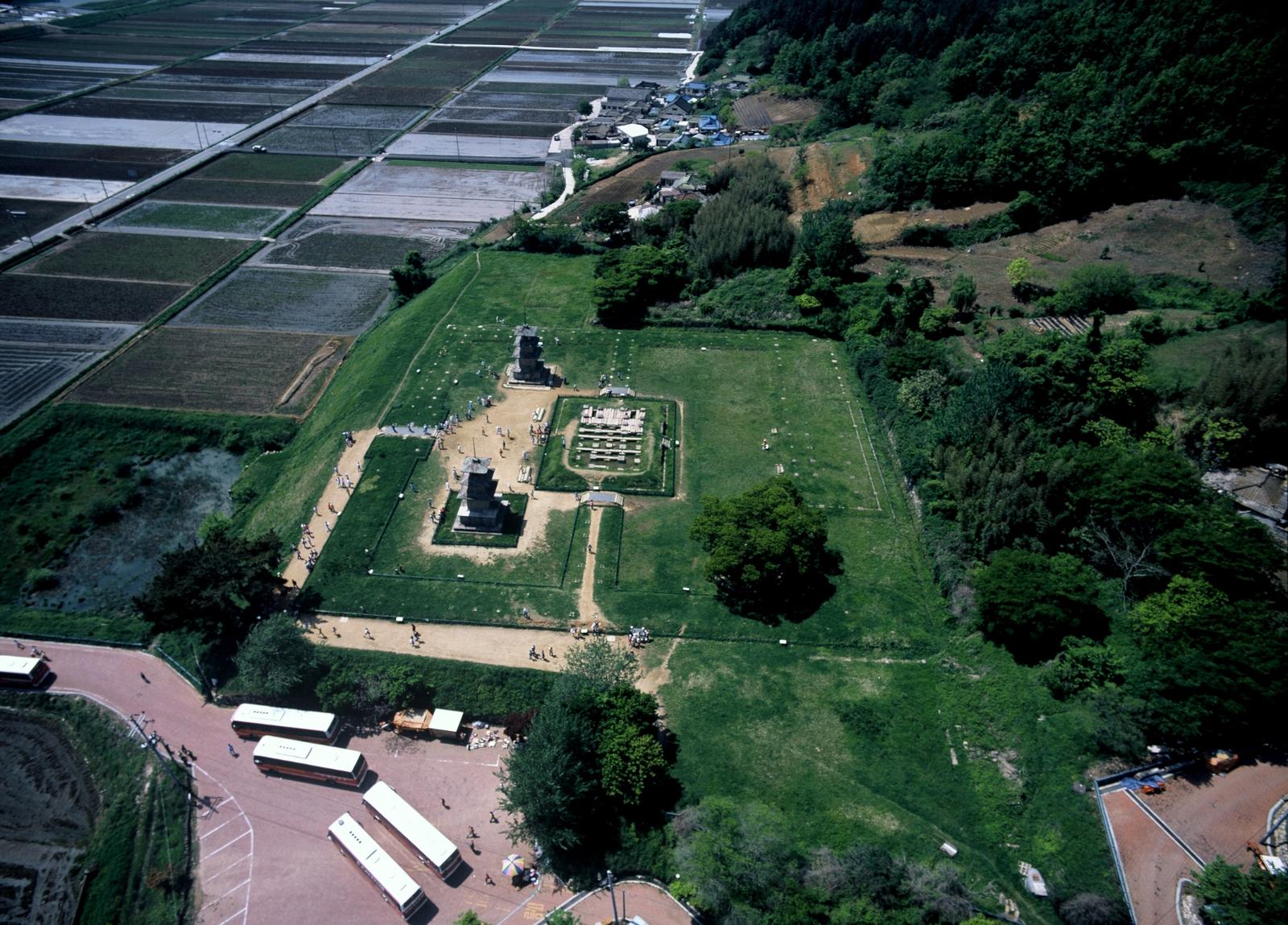 감은사지항공사진1