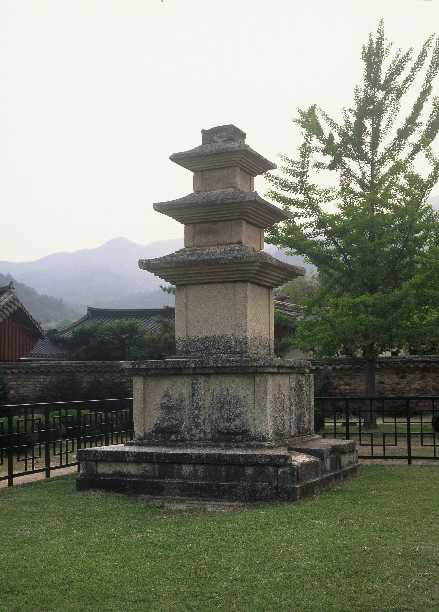 남산리삼층석탑7