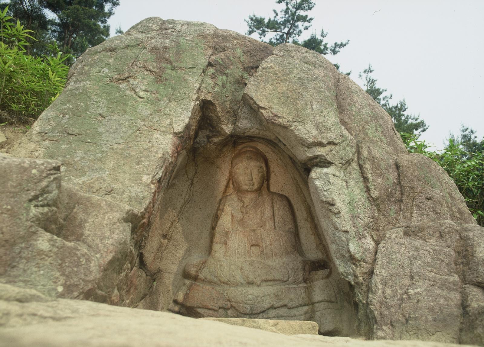 남산불곡석불좌상8