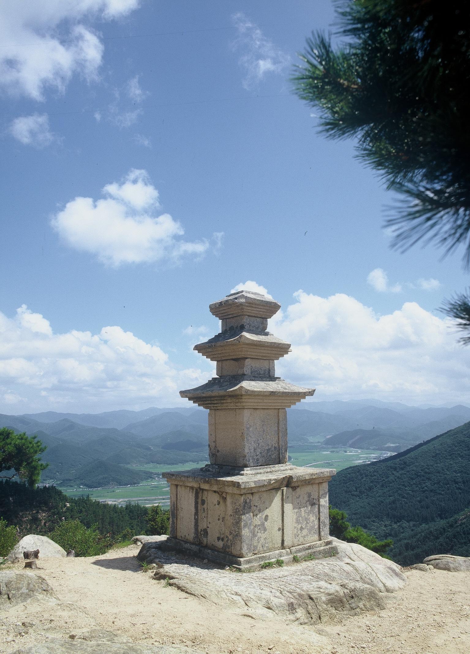 남산용장사곡삼층석탑2