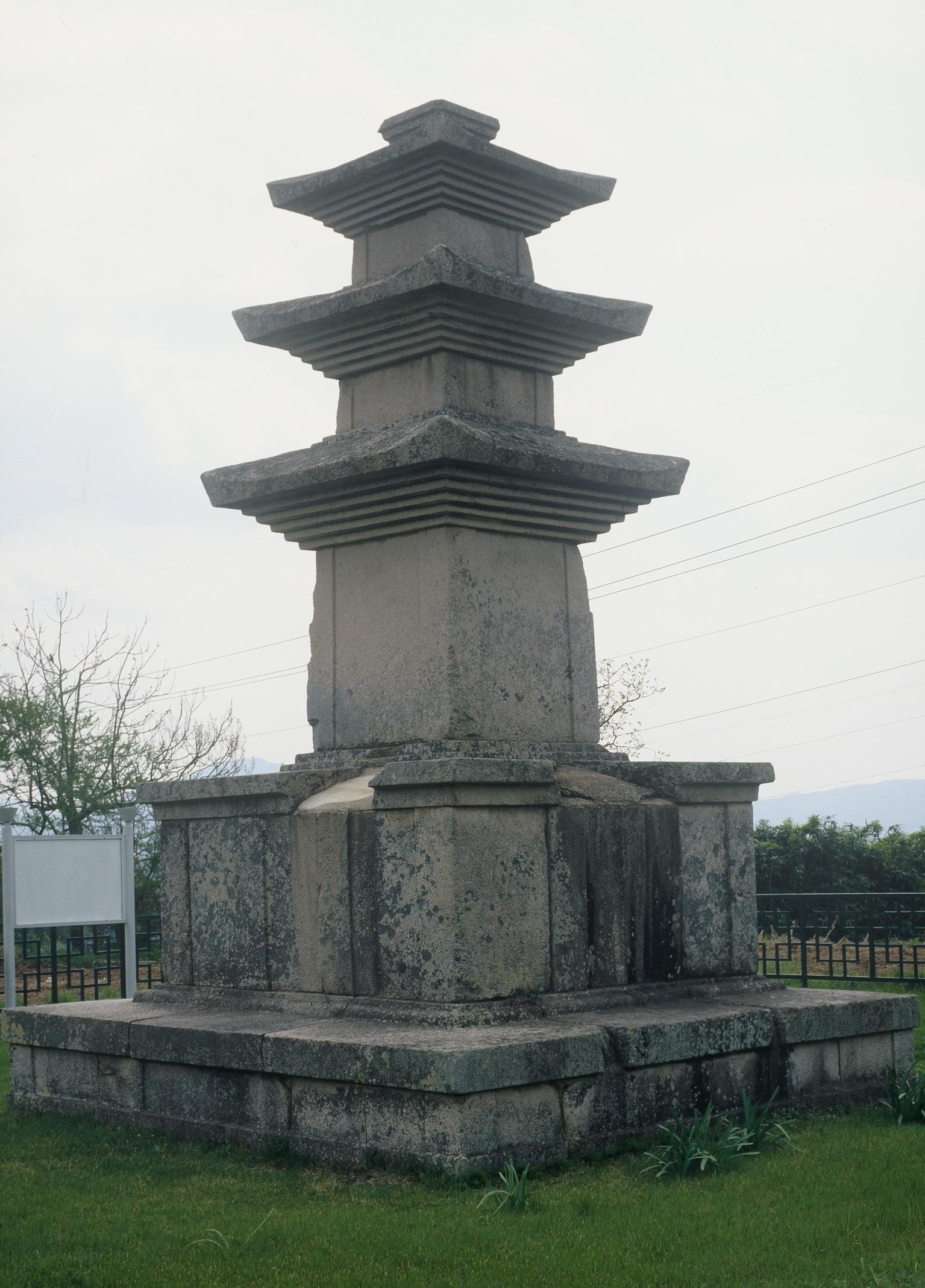 마동사지삼층석탑2