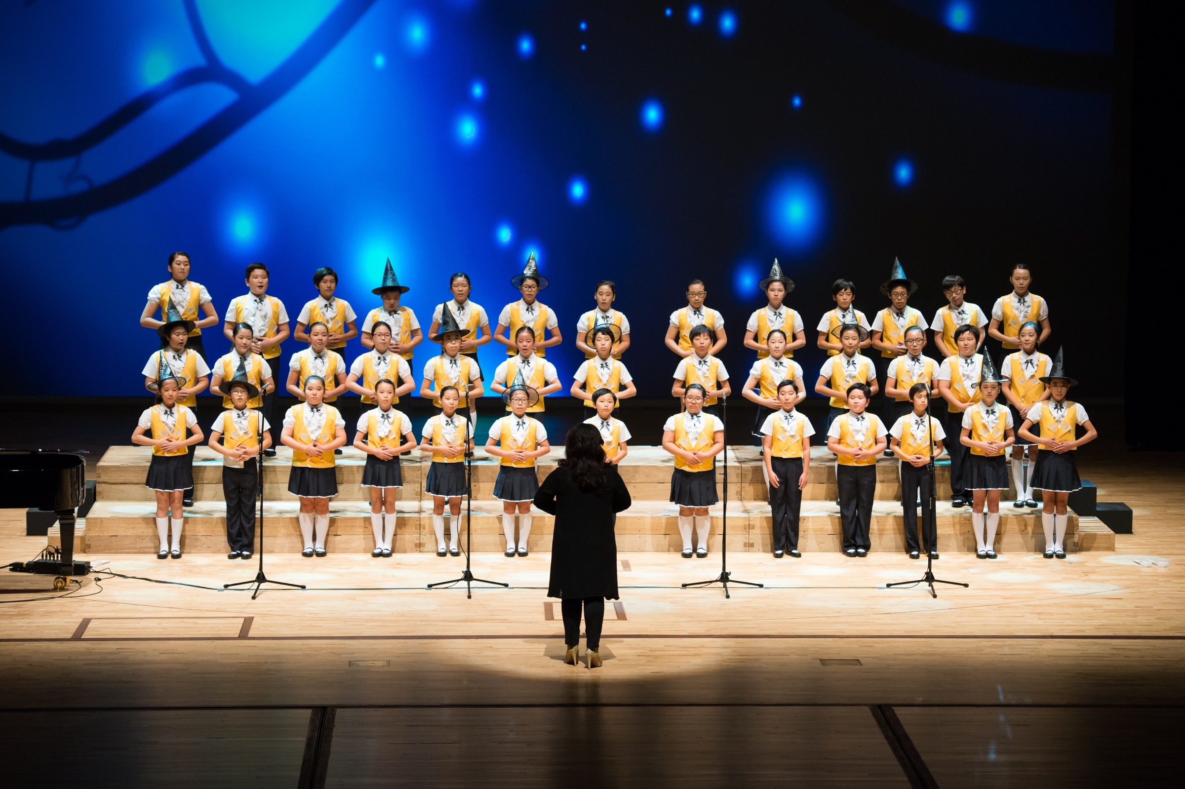 우리의 미래를 화려하게 꽃피울 청소년들의 축제