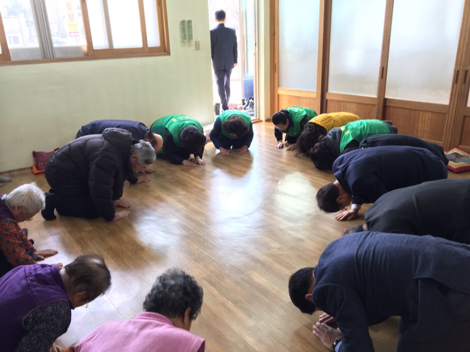 용강동, 새해맞이 경로당 방문인사